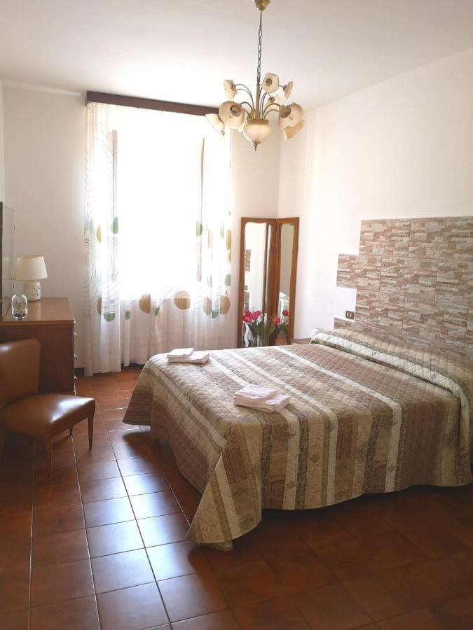 Casa Caterina 2 Storey House, With A Mountain View Toscolano-Maderno Esterno foto