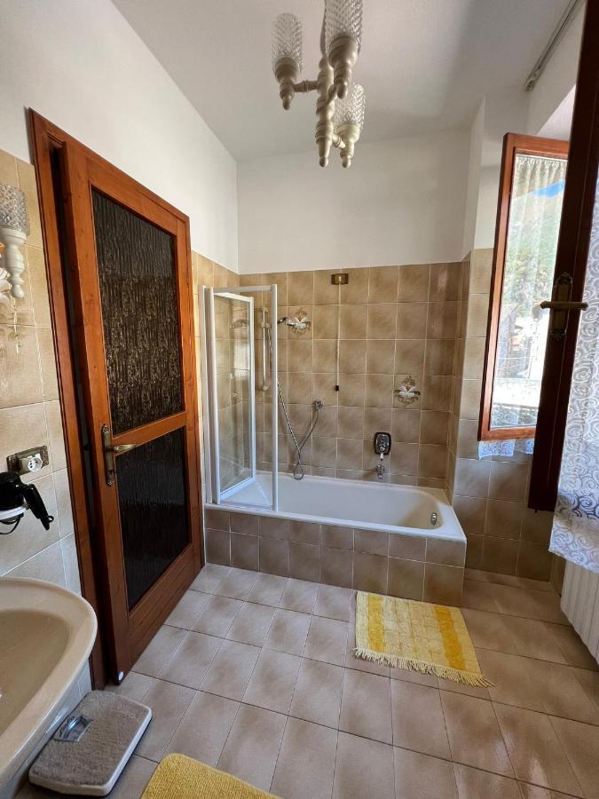 Casa Caterina 2 Storey House, With A Mountain View Toscolano-Maderno Esterno foto